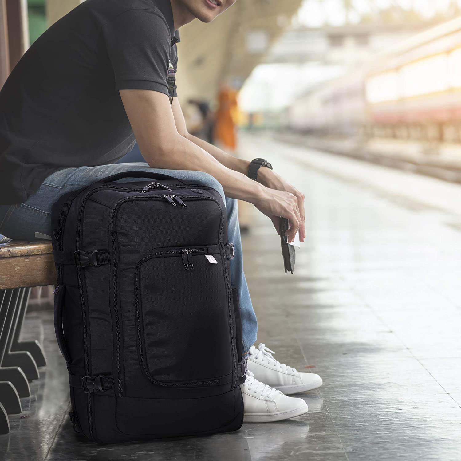 Aerolite (55x35x20cm) 3 in 1 Cabin Luggage Laptop Backpack, Approved for Ryanair, EasyJet, British Airways, Delta, Flybe, Lufthansa, Norwegian, Jet2, KLM, Wizz Air and Virgin Atlantic - Aerolite UK